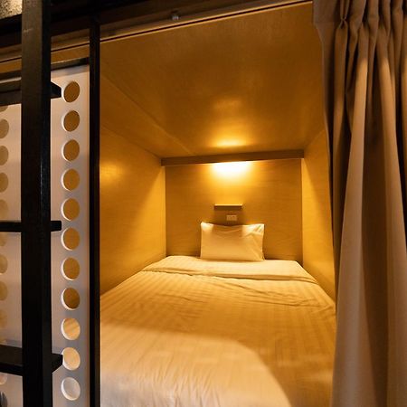 H2B Hostel Phuket ภายนอก รูปภาพ