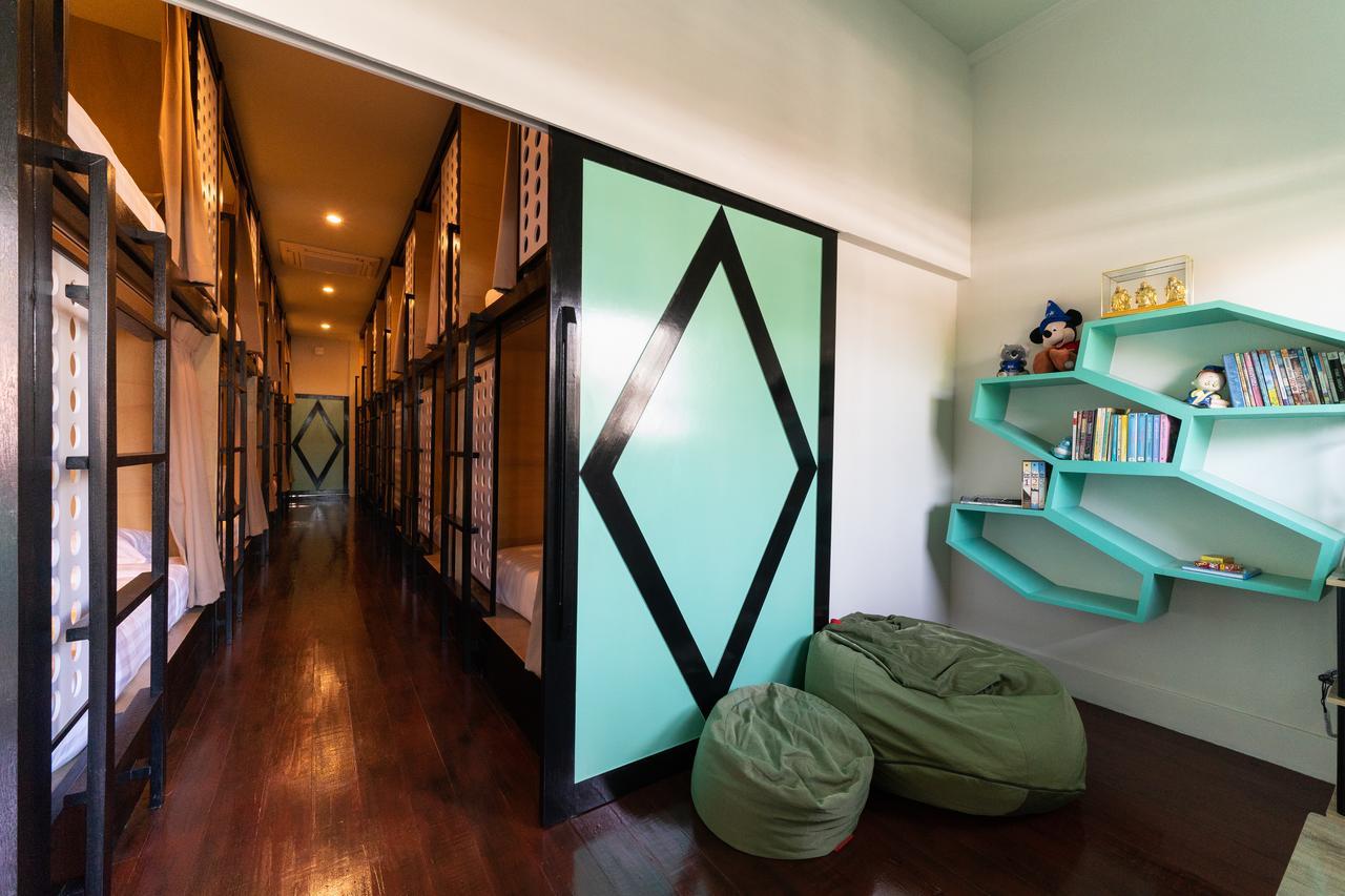 H2B Hostel Phuket ภายนอก รูปภาพ